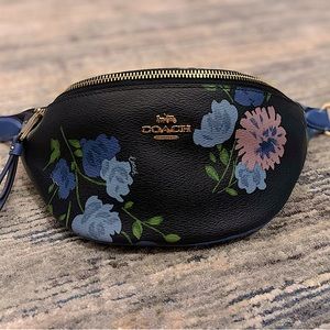NWT Coach Pebbled Leather Floral Belt Bag